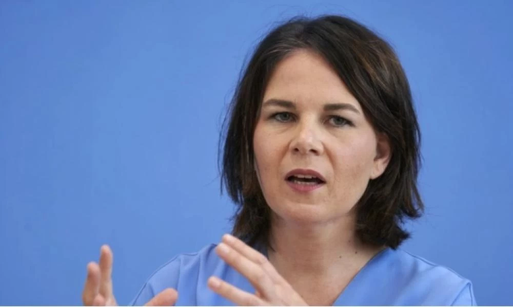 Γερμανία: H Mπέρμποκ κατηγορεί Φιλελεύθερους και Χριστιανοδημοκράτες ότι ευνοούν τους πλούσιους